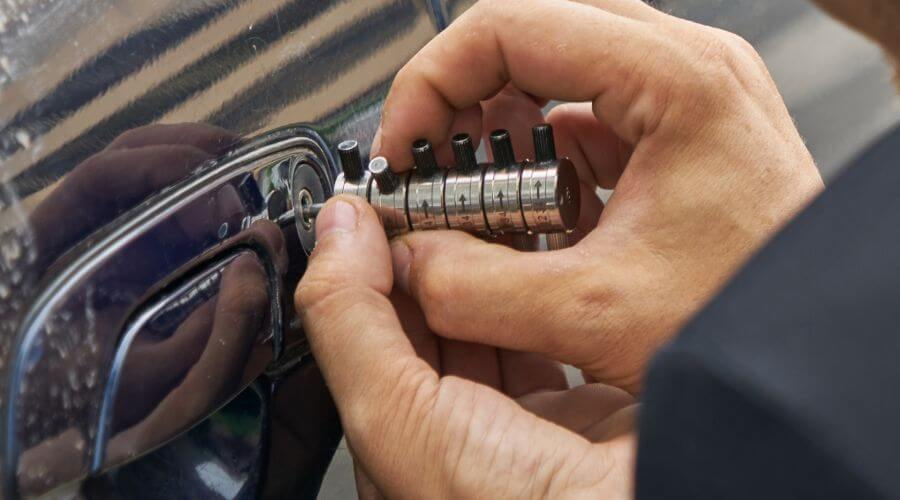 Professional residential roofers in Offerle, KS